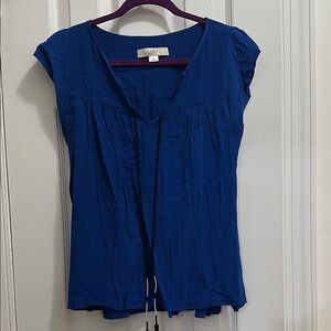 Loft blue flutter sleeve summery top. Lightweight size M